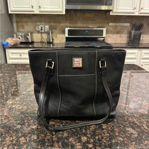 Dooney and bourke purse